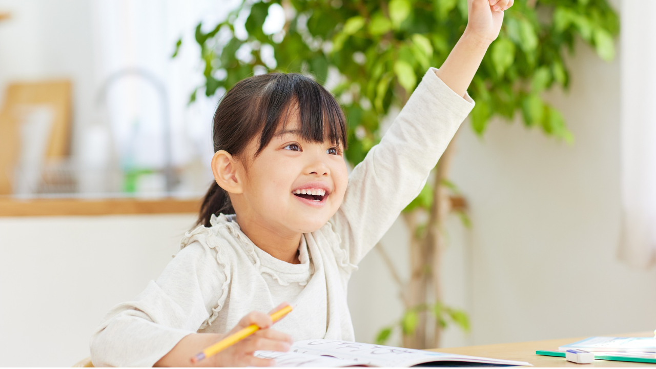 presenter showing notes